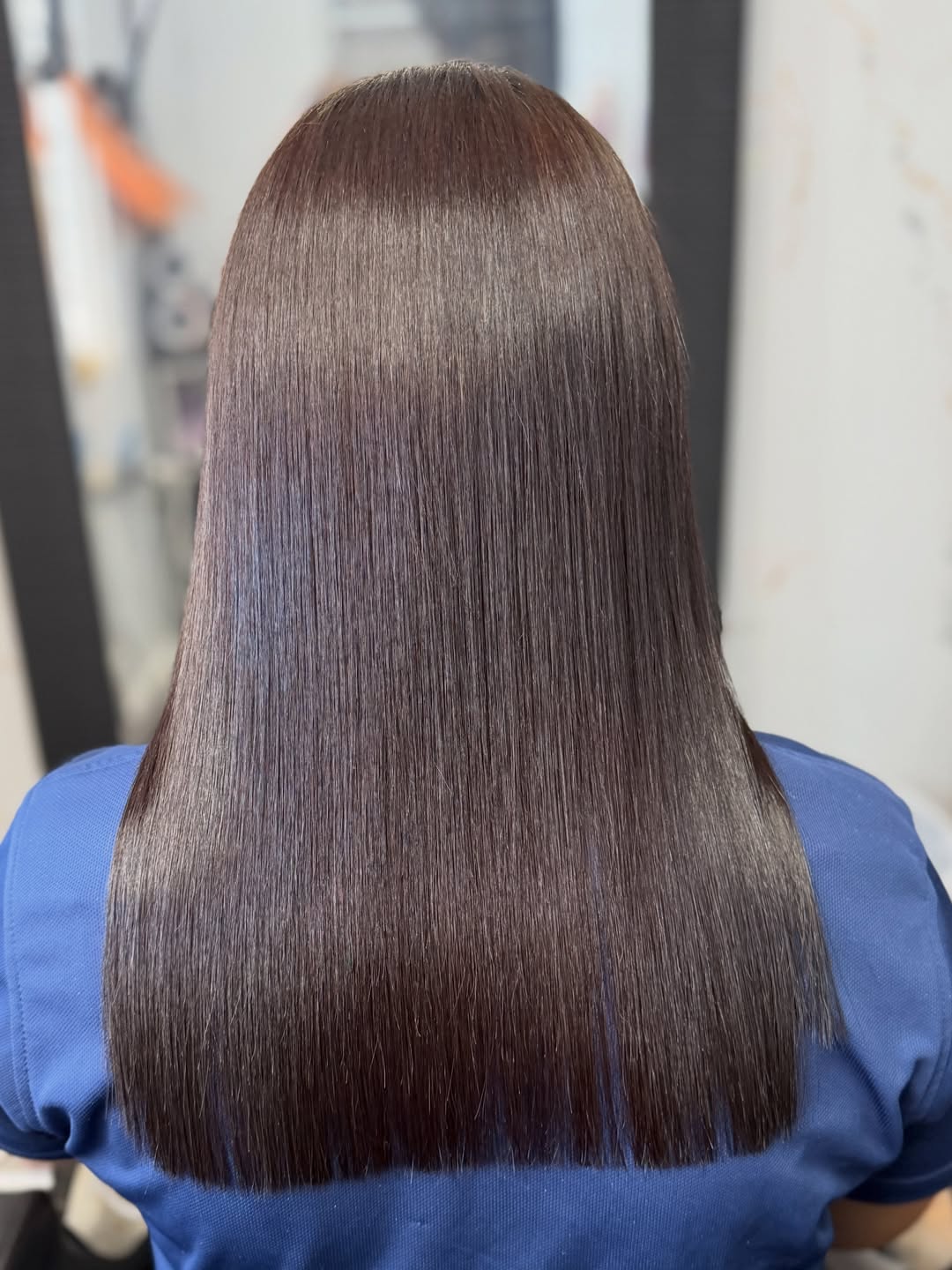 Cabello largo liso, suave y brillante trabajado por Nicole Arturet Studio